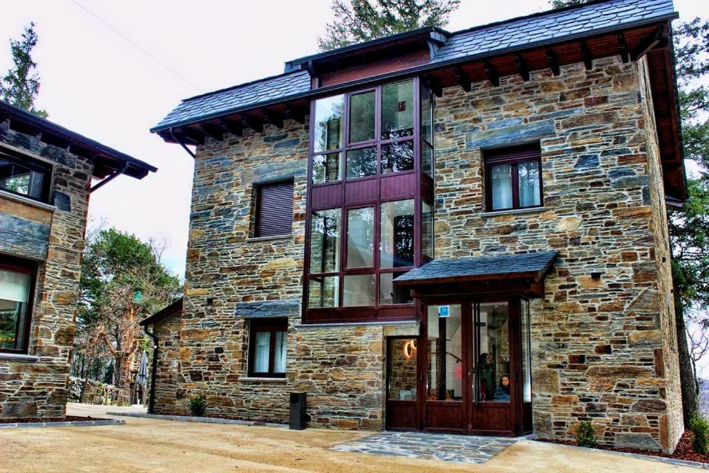 Villa Lucerna Sports & Hotel Resort Vigo de Sanabria Екстериор снимка